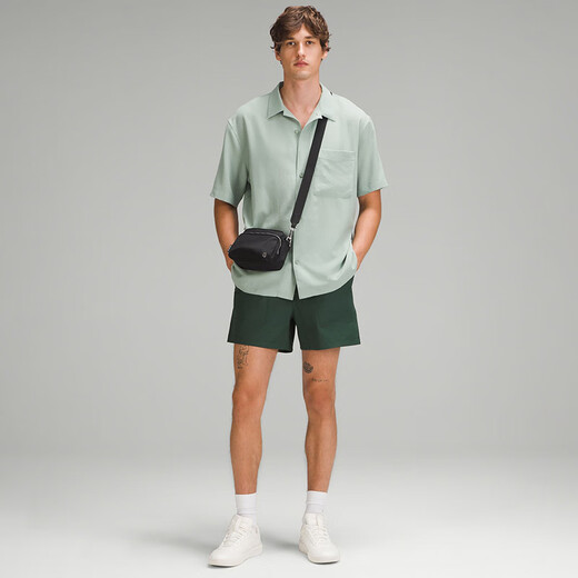 lululemon丨Everywhere 斜挎包 *金属件 LU9C80S 黑色 O/S
