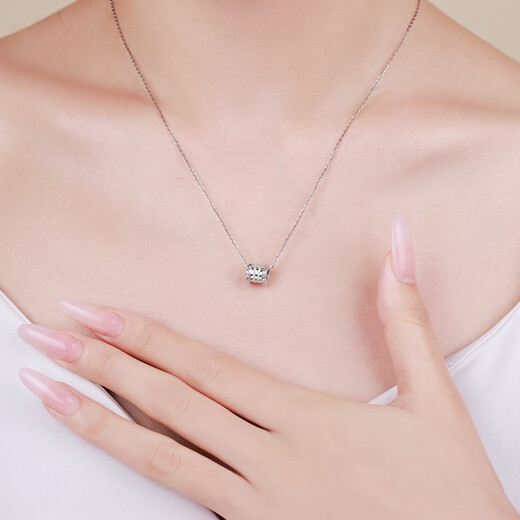CHINA GOLD PT950 small waist platinum pendant for women, a birthday gift for your girlfriend and wife, about 2.4g (free silver chain)