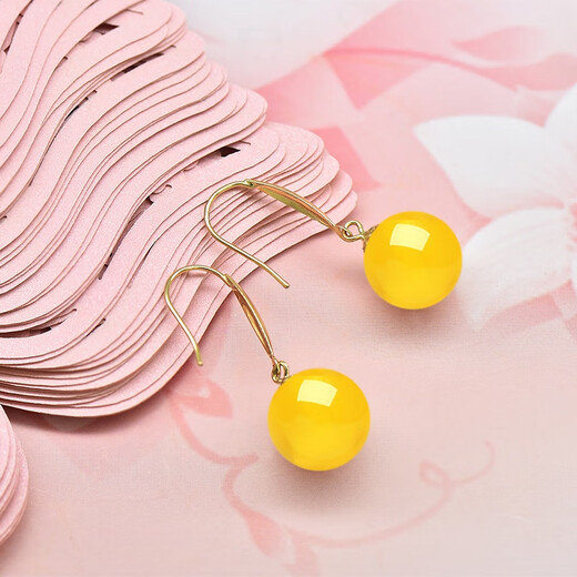 Gift: Drops of water form beads. Amber 18k gold earrings, beeswax ball ear hooks. Natural raw stone with good color. Gift for mom or girlfriend. 11.0-12.0mm beeswax ball beads + yellow 18k gold ear hooks.