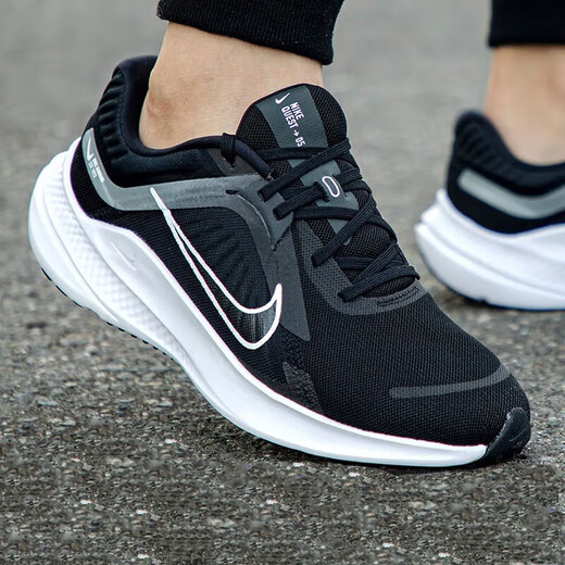 Nike (NIKE) casual shoes men's shoes 2025 new summer sports shoes QUEST 4 lightweight shock-absorbing running shoes DA1105 DD0204-001 ferrous metal silver 40