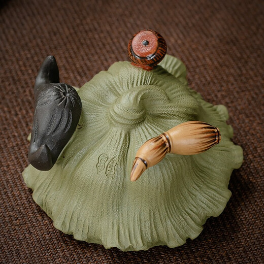 Jingfeng Pavilion Yixing original purple sand bean green mud goldfish lotus seed tea pet ornaments Senior engineer Jiang Jufang pure handmade tea ceremony accessories goldfish lotus seed bean green mud tea pet