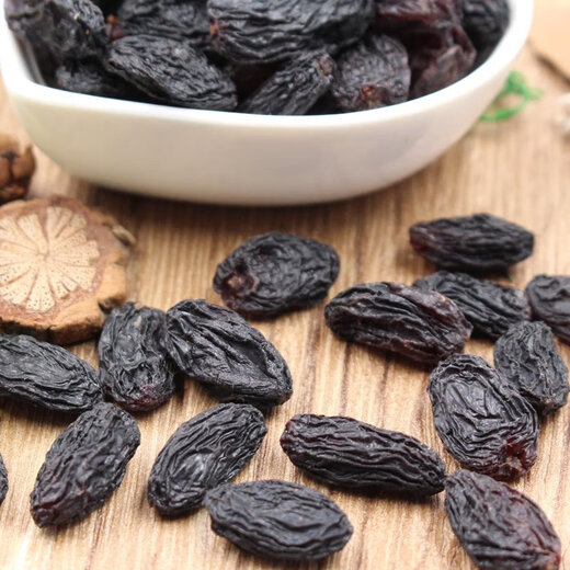 Hanning Xinjiang specialty black currant Xinjiang raisins and dried grapes 500g suitable for all ages, super delicious black currant 500g 1 pack