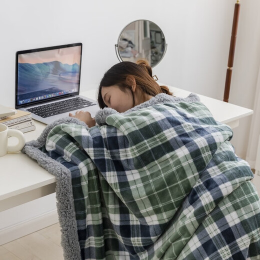 Antarctic shawl blanket, double-sided velvet, thickened lamb velvet, leg blanket, office nap blanket, sofa small quilt, air-conditioning quilt blanket, green grid multi-functional blanket, shawl/cover/spread/build 70*100cm