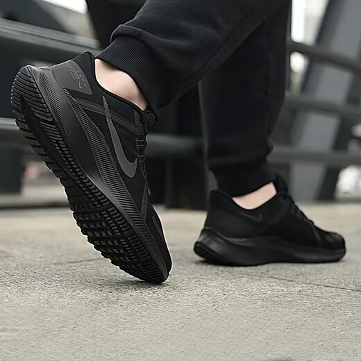 NIKE耐克男鞋QUEST 4飞线4代男子低帮轻便运动鞋透气跑步鞋DA1105-002 黑色 42.5