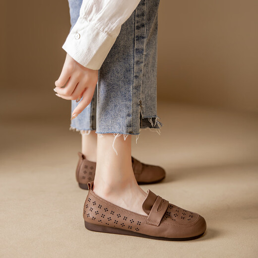 康丽鸟真皮软底妈妈鞋单鞋中老舒适不累脚皮鞋中老年轻便防滑女鞋春秋款 677洞洞款 豆沙色 妈妈舒适好鞋 37