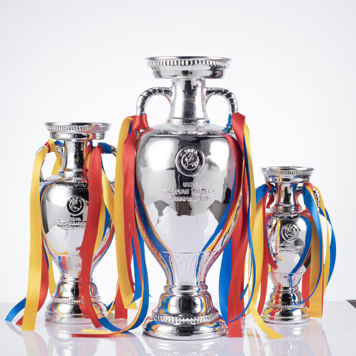Thousand Color Set New Team European Cup Trophy 11 Model Mascot Arbat Teddy Bear European Cup 16cm Thousand Color Set New Team European Cup Trophy 11 Model Mascot Arbat Teddy Bear European Cup 16cm
