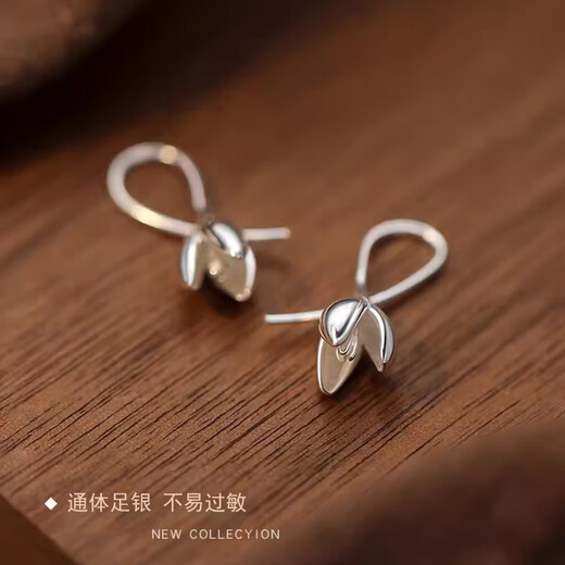 Qi Xiaomi 999 pure silver flower earrings for girls, pierced earrings 2025 new light luxury niche high-end ear jewelry 999 silver magnolia flower earrings price of two