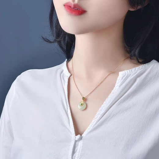 Qlady Safe Buckle Hetian Jade Silver Necklace Women's Light Luxury Silver Jewelry Jade Pendant Mother's Birthday Gift for Wife