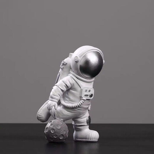 Baiyuan Astronaut ornaments cute model small spaceman home living room desktop decoration ornaments birthday gift starry sky blue four-piece set