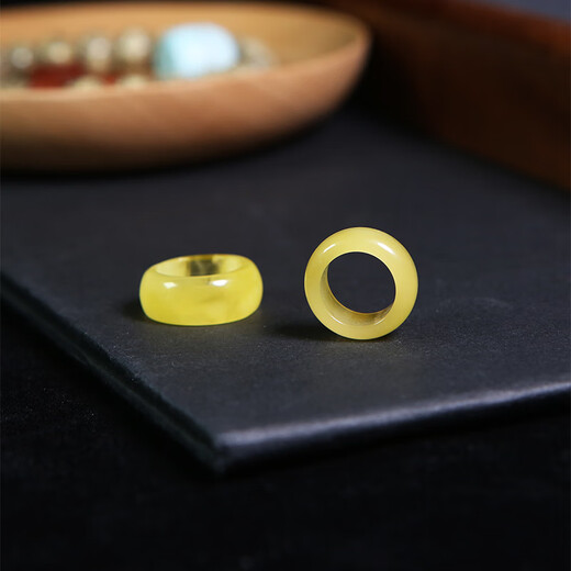 Xinyou Natural Russian Beeswax Running Ring Accessories Small Diamond Passion Seed Xingyue Bodhi 108 Wenwan Bracelet Pendant Straight Cut Thickened Style Inner Diameter 10mm Comes with Certificate