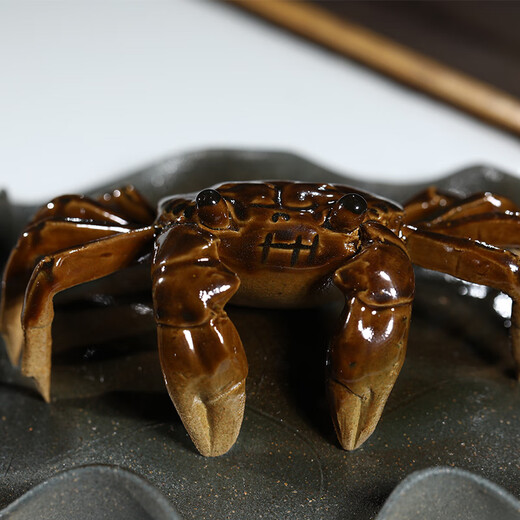Wanhuyuan purple sand tea pet ornaments tea play color changing crab tea set accessories can raise Kung Fu tea set handmade purple sand creative hairy crab tea tray tea table decorations tea ceremony tea tasting utensils color changing crab