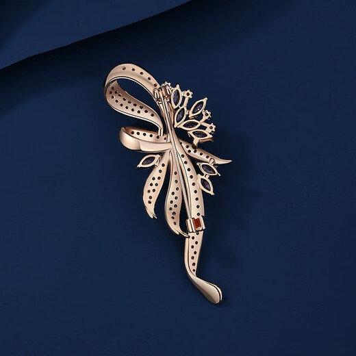 Marco Bizzarri high-end brand brooch Xingdai brooch high-end women's exquisite luxury suit anti-exposure brooch women's corsage 520 for wife A gift box