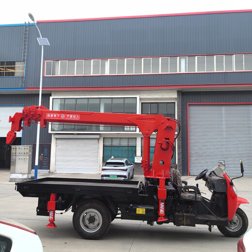 Wuzheng original chassis is equipped with a truck-mounted crane, agricultural garden orchard tree moving crane, three-wheel small crane