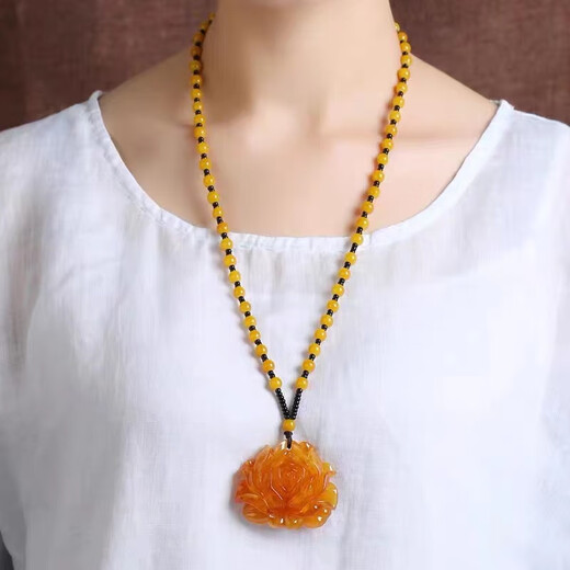 Mochen MOEYCIOR natural old beeswax amber pendant men's and women's necklace ethnic feng shui drop peace buckle Wushi brand sweater chain gift full chain - gourd 0 carat