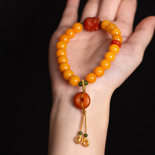 Qingcheng Mountain Pixiu Lucky South Red Bracelet Amber Old Beeswax Chicken Oil Yellow Bracelet Safety Buckle Auspicious Ruyi Birthday Gift Beeswax Pixiu South Red Bracelet + Expired