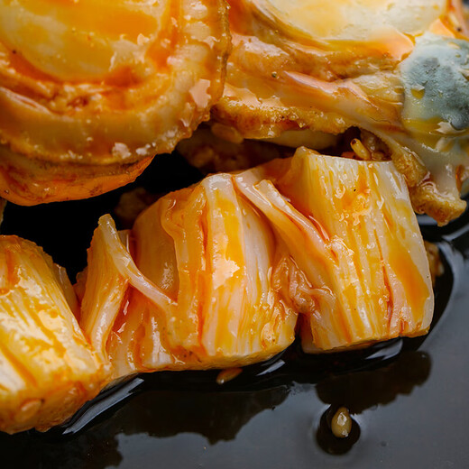 Spicy canned scallop meat goes with wine and food to satisfy the craving. Delicious anti-hungry seafood ready-to-eat Internet celebrity hot item. Satisfy the craving. Spicy canned scallop meat 1 can