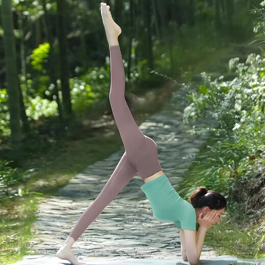 Shuangxiu Yoga Wear Short Sleeve Women's Outerwear Anchor Red 2025 New Sports Fitness Pilates Training Wear with Chest Pad Oatmeal Color Short Sleeve L 110-120