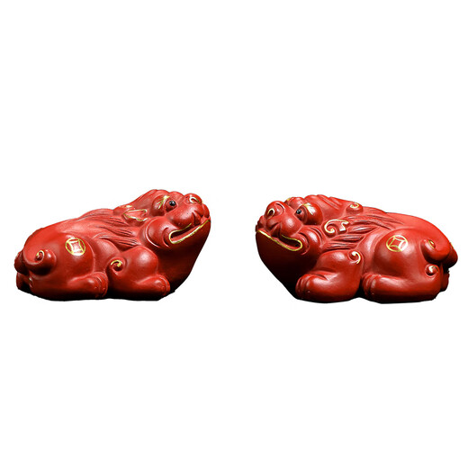 Yuyige gift-giving product Yixing purple clay tea pet ornaments can be raised with handmade original ore Dahongpao gold-painted pair of small Pixiu gold-painted Pixiu