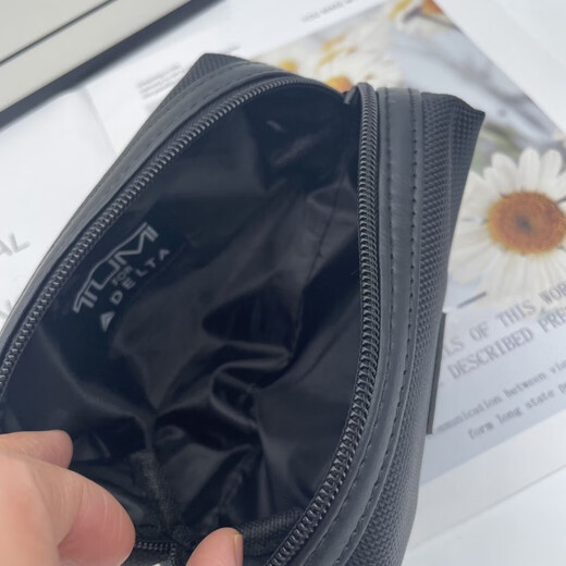 Delta Air Lines accessories brand first class toiletry bag for men and women ballistic nylon charger storage bag portable bag 1 piece