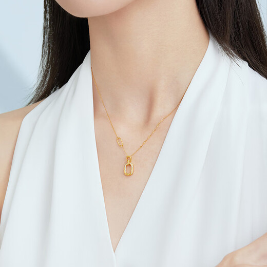 Lukfook Jewelry 18K gold square ring diamond necklace set chain gift cMDSKN0082Y total weight 3.03 grams