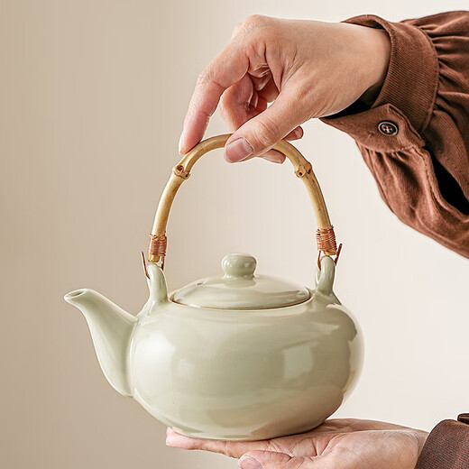 Qixuanyuan Ru Kiln Teapot Tea Household Ceramic Kung Fu Tea Set Single Pot Tea Water Separation Special Large Lift Teapot Ru Kiln Zhangyuan Lift Lift Teapot (Bamboo Handle)