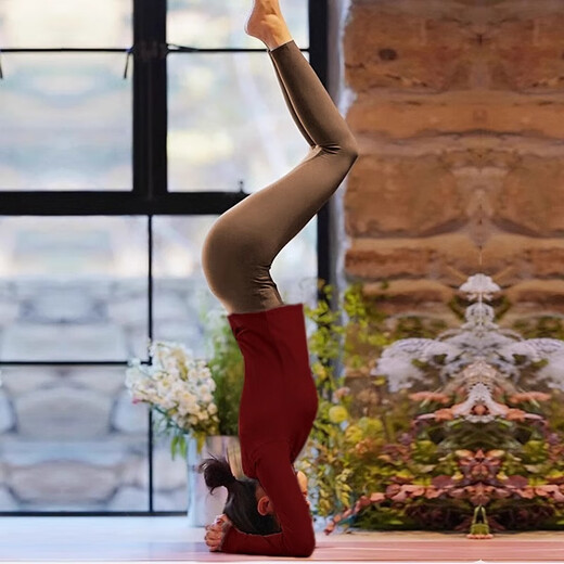 Shuangxiu Anchor red long-sleeved yoga wear for women 2025 new high-end suit for sports fitness Pilates Anchor red top upgraded thread style S 80-100