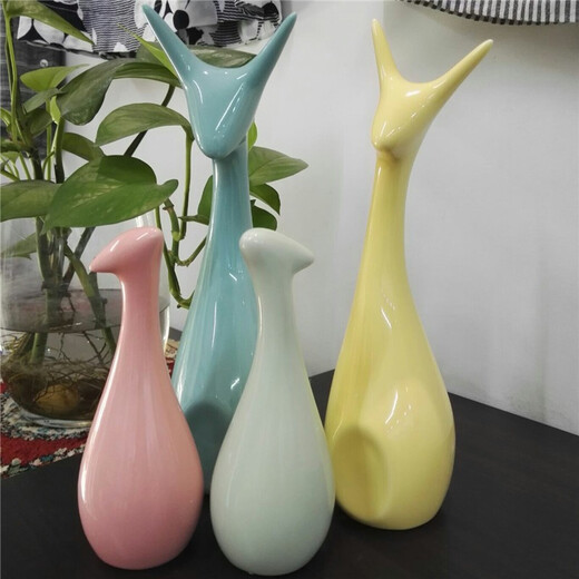 Ruinuo Colored Deer Family of Four Deer Family of Three Ceramic Deer Ornaments Living Room TV Cabinet Entrance Children's Room Small Deer Crafts Family of Four Deer
