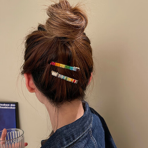 Chimera (CHIMERA) 2 pieces rainbow lucky rhinestone bangs clip simple forehead broken hair clip side one-word clip headdress girl birthday gift