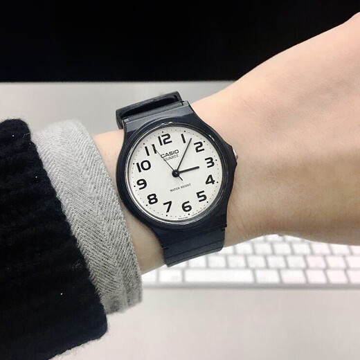 Casio (CASIO) small black watch for men and women, unisex student civil service examination, college entrance examination usable quartz watch MQ-24-7B2