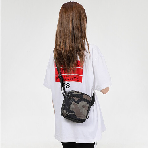 Adidas Nouveaux sacs à bandouliers pour hommes et femmes, sacs de rangement sportives, sacs à poitrine de voyage de voyage, AJ4242 Pays de publication à l'étranger GN9871 Code égal