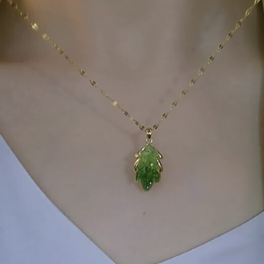 Mo Yun Wizard of Oz natural peridot leaf pendant necklace light luxury niche clavicle chain 2024 new style