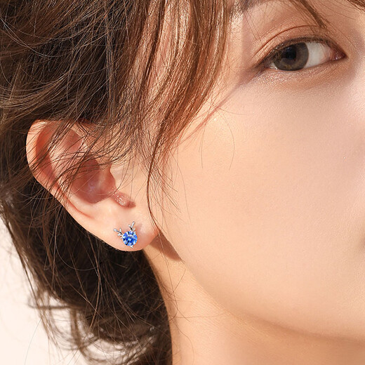 Nilan platinum pt950 earrings Yilu has you pt999 women's 2024 new platinum elk earrings PT999 deer earrings white diamond SF free engraving