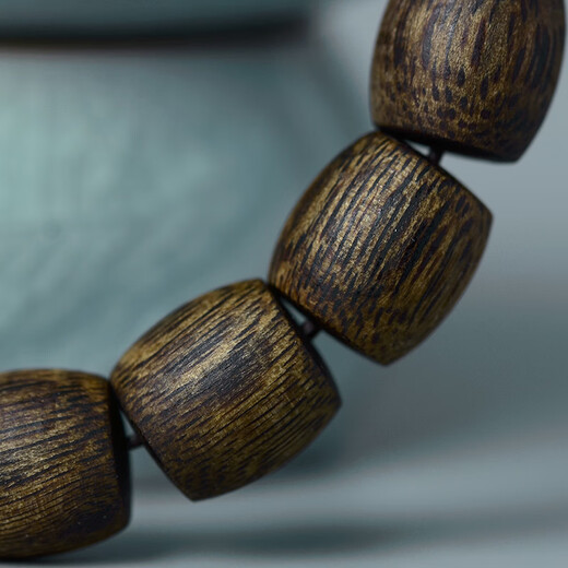 
Tanjing Hainan Qi Nan agarwood bracelet 11mm bucket beads beads for men and women's national fragrance Hainan Yingge Green Chess agarwood [One product S9763] One-piece Qi Nan agarwood 11mm bucket beads (suitable for 16-18cm hand circumference)