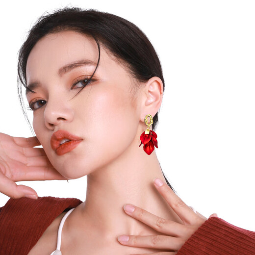 Qlady temperament red flower earrings female temperament high-end earrings for women 2024 new niche light luxury New Year earrings