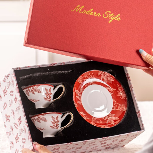 SUCCOHOMEWARE sent a Chinese style coffee cup set for home ceramic Chinese tea set afternoon tea drinking cup wedding gift box 2 coffee cups saucer spoon - all gold red gift box 0ml