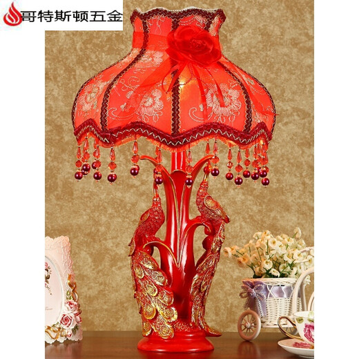 XMSJ Estilo europeo Descripción de bodas Lámpara de escritorio de novia Luces de boda Bedside Pares Rojo Carga de dormitorio romántico Rose Rose Downy Trompeta pequeña 9909 Interruptor de botones