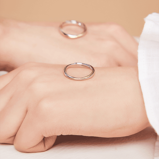 Dirholl PT950 platinum ring Möbius ring platinum couple ring 520 Valentine's Day gift for girlfriend and wife, light luxury model - Möbius ring without engraving