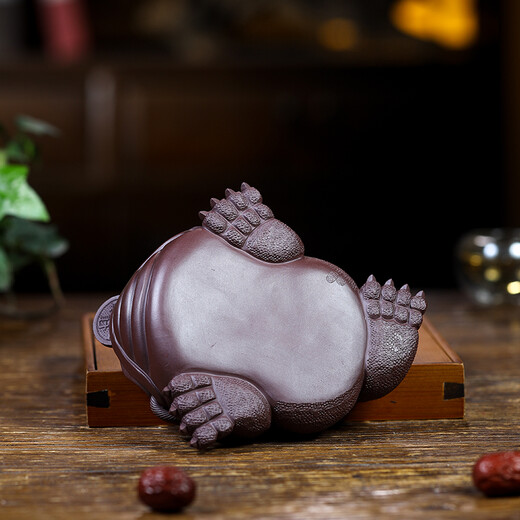 Yinyi Pavilion can raise purple sand tea pet three-legged golden toad handmade ornaments tea play pot lid holder tea ceremony accessories old purple clay model golden toad