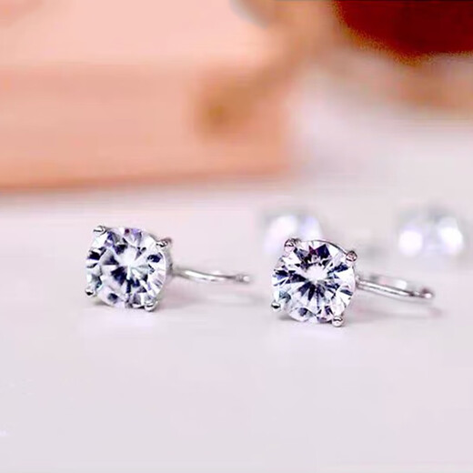 Fat Donglai same style platinum pt950 earrings Pt950 imported technology moissanite without piercing four-claw single diamond ear clip LC/flawless under the mirror x D-E/extremely white x platinum 3 carats