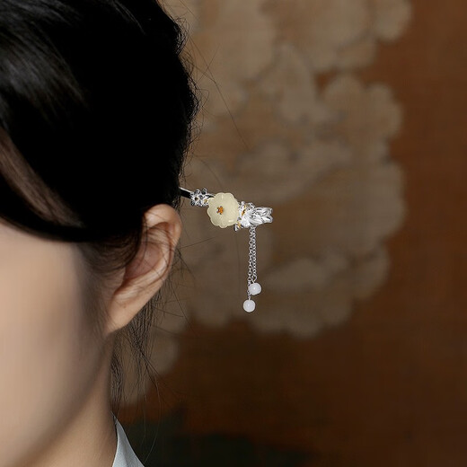 Enchanting Cat S925 sterling silver Hotan jade hairpin, ancient style hairpin, new Chinese style hairpin, ladies birthday gift, practical for girls, Dielian flower hairpin + Hotan jade earring set