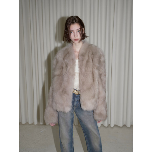 Fu Zhien's fashionable O'Neill fashionable, exquisite and elegant two-color wrap-around stand-up collar, dropped shoulders, short fox fur coat, Roumika M