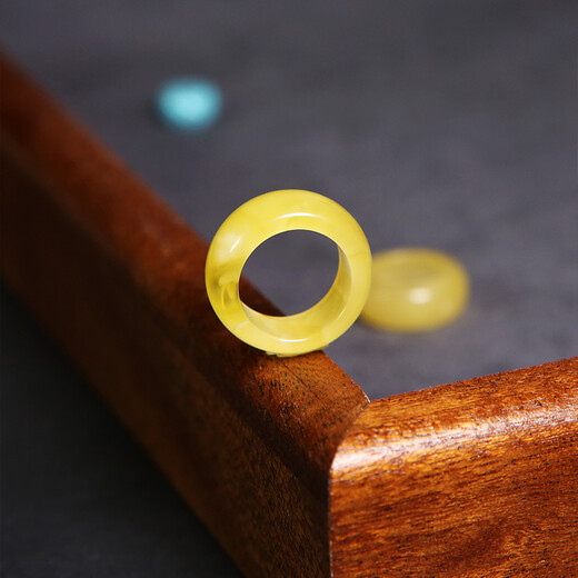 Xinyou Natural Russian Beeswax Running Ring Accessories Small Diamond Passion Seed Xingyue Bodhi 108 Wenwan Bracelet Pendant Straight Cut Thickened Style Inner Diameter 10mm Comes with Certificate