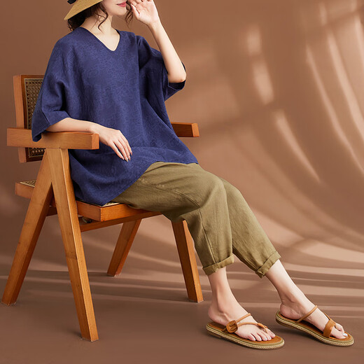 简当（JIANDANG）大码女装夏季胖MM纯色提花休闲宽松蝙蝠袖T恤遮肚子上衣9227 蓝色 大码均码【200斤以下】