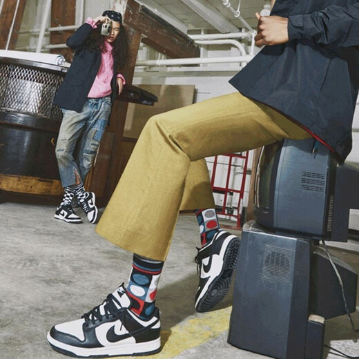Nike (Nike) [Trend] Dunk Low Nike Herrenschuhe Neue Low-Top-Sportschuhe Leichte und atmungsaktive vielseitige Freizeitschuhe DD1391-100 (Schwarz-Weiß-Panda) 42.5