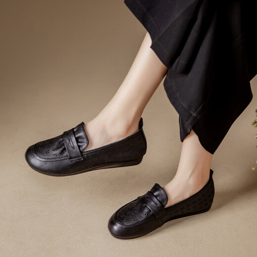 Kanglibi genuine leather soft sole mother shoes single shoes middle-aged and old comfortable and not tired leather shoes middle-aged and old young and non-slip women's shoes spring and autumn style 677 hole style black breathable and not grinding feet 39