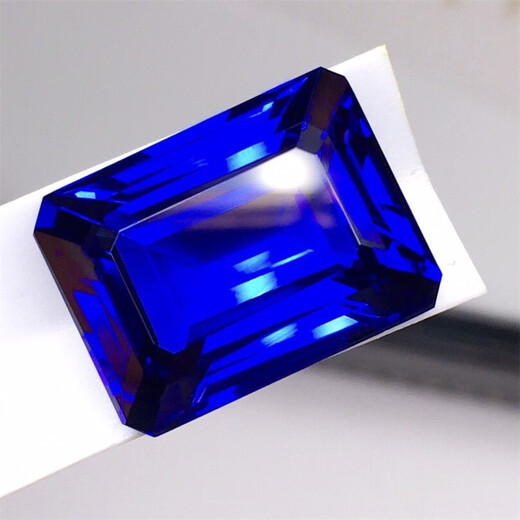 Mochen Jewelry Pure 5A+ Natural Square Tanzanite Bare Stone. Exquisite workmanship and can be inlaid. The main stone is 18.84ct.