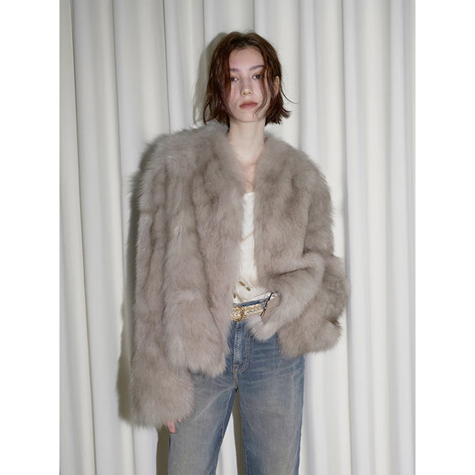Fu Zhien's fashionable O'Neill fashionable, exquisite and elegant two-color wrap-around stand-up collar, dropped shoulders, short fox fur coat, Roumika M