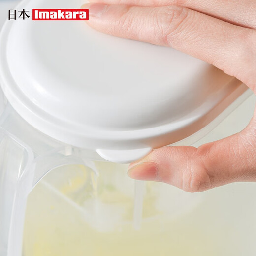 Imakara refrigerator cold kettle cold kettle plastic high temperature resistant tea kettle large capacity tea kettle drying water large kettle tie pot household transparent cold kettle 1 piece 1800ml