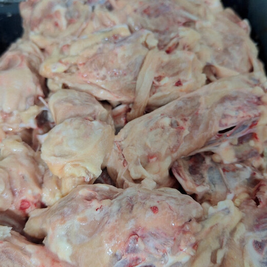 Baichan fresh chicken stand puree chicken puree chicken stand feeding dog food homemade semi-moist dog food cat food raw bone meat fresh minced meat 2.5Jin Jin equals 0.5kg / bag vacuum packaging chicken skeleton puree 11.25kg total 22.5Jin Jin equals 0.5kg