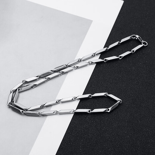 Cai Leiya diamond-shaped titanium steel necklace men's trendy color-proof boys' clavicle chain personality versatile plain necklace rhombus necklace